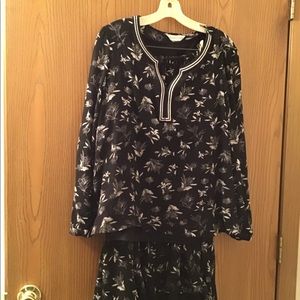 Black and white CJBanks skirt and blouse set. Top is XL and skirt is 1x.